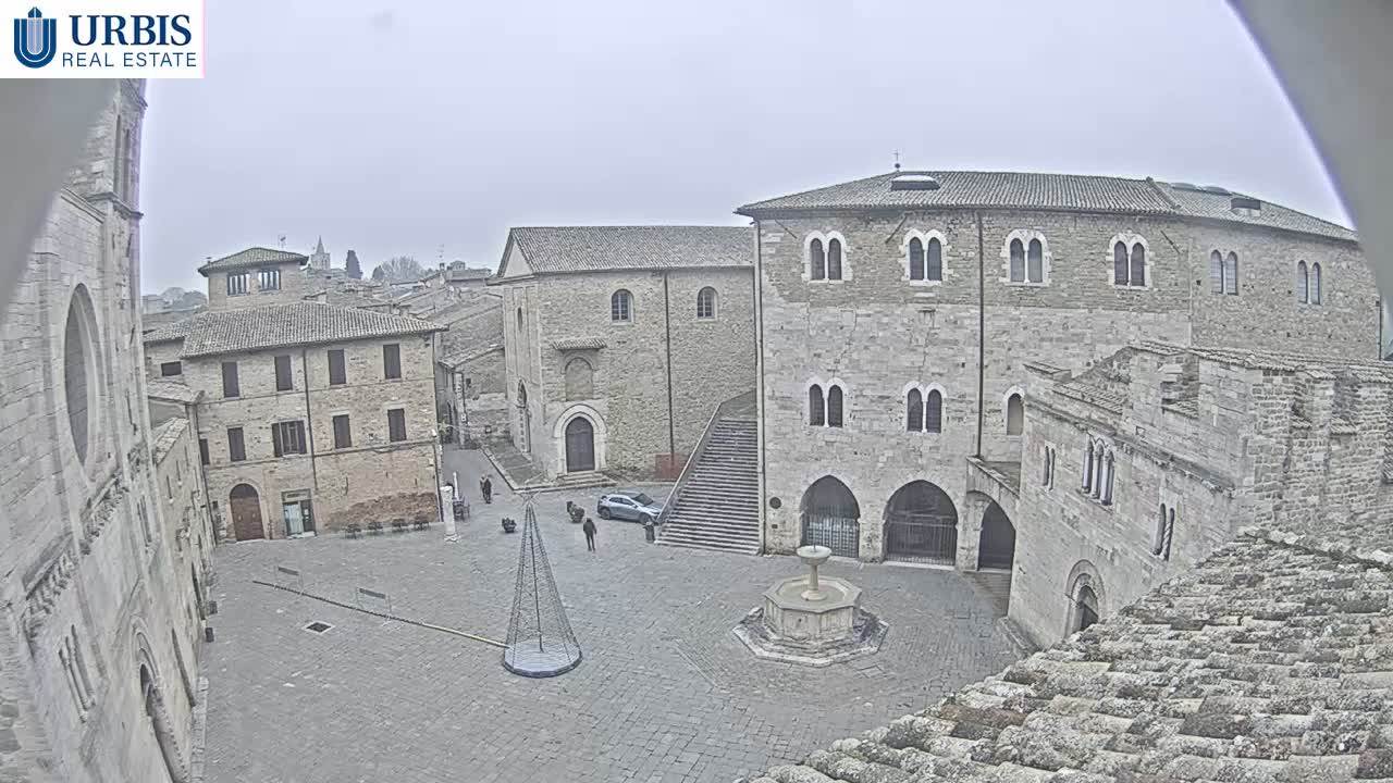 Bevagna Piazza Silvestri Square Live Cam - Perugia, Umbria, Italy