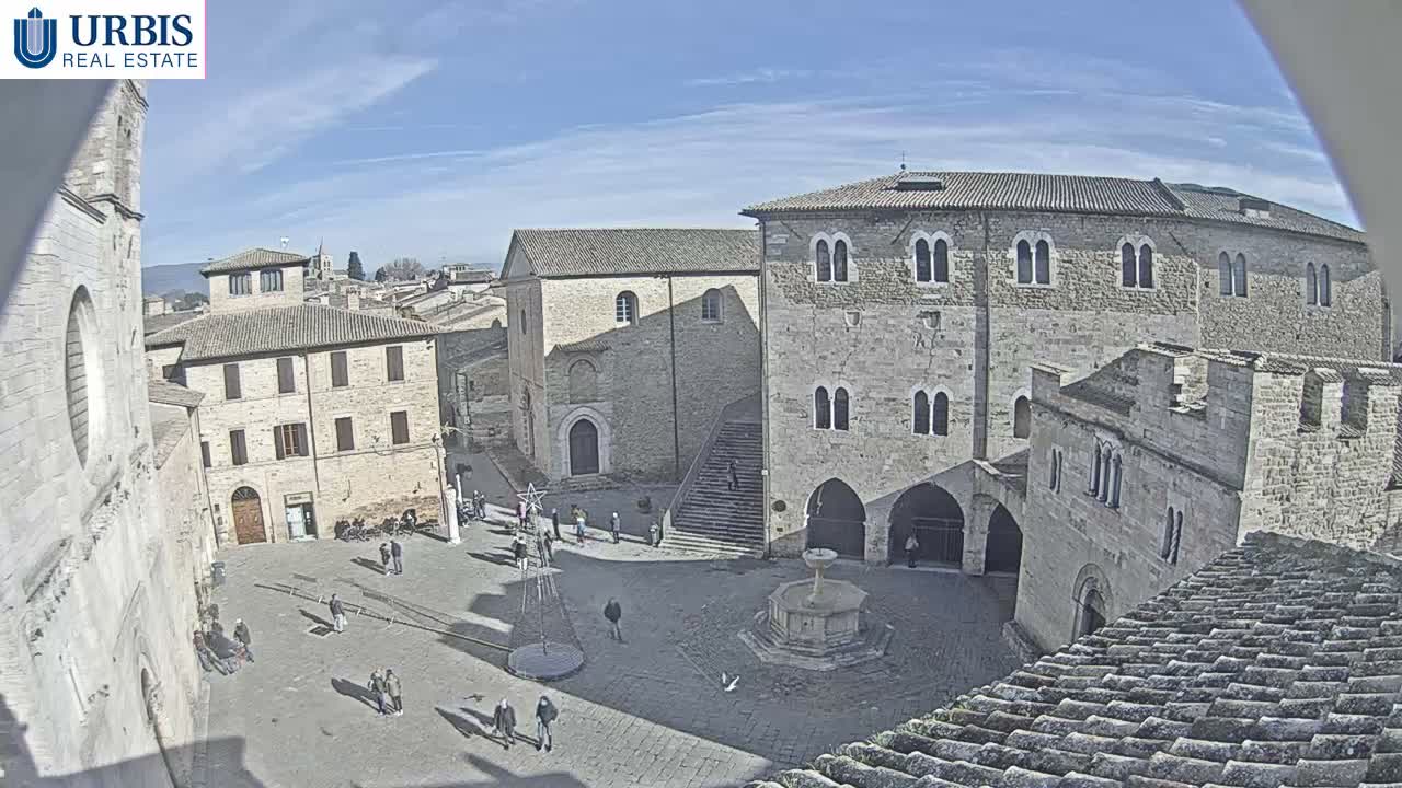 Bevagna Piazza Silvestri Square Live Cam - Perugia, Umbria, Italy