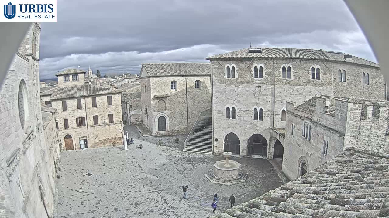 Bevagna Piazza Silvestri Square Live Cam - Perugia, Umbria, Italy