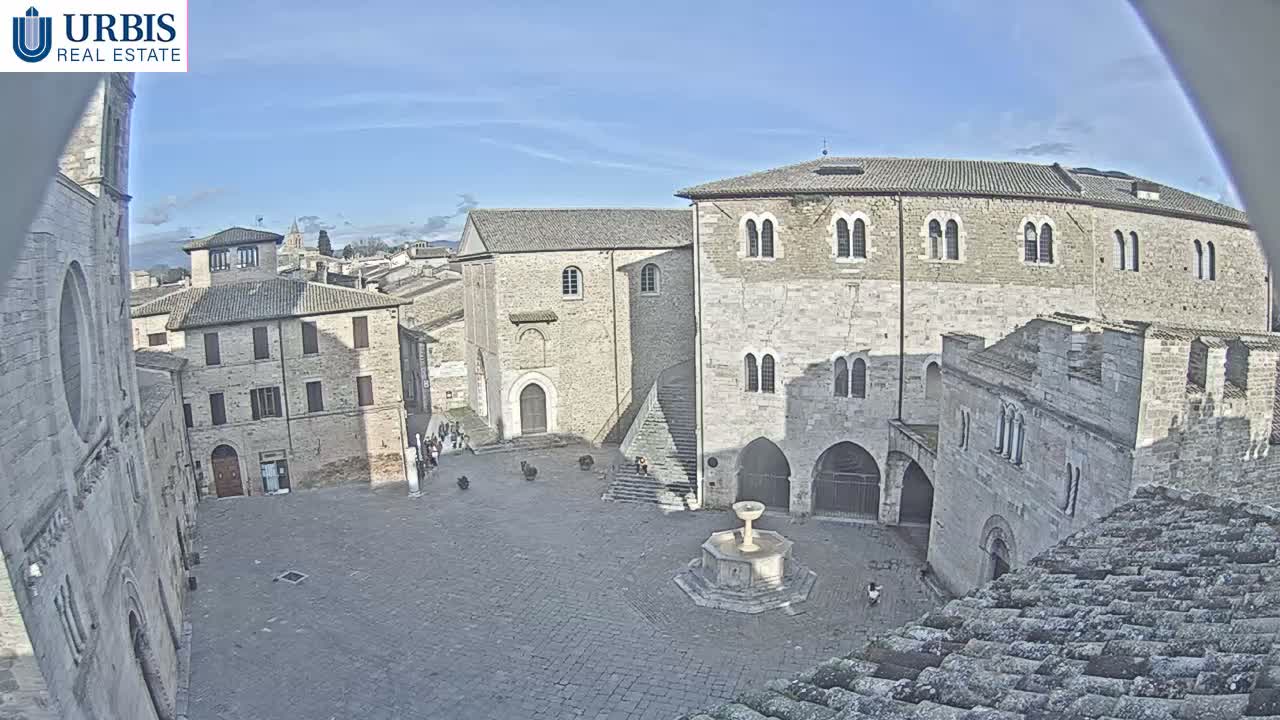 Bevagna Piazza Silvestri Square Live Cam - Perugia, Umbria, Italy