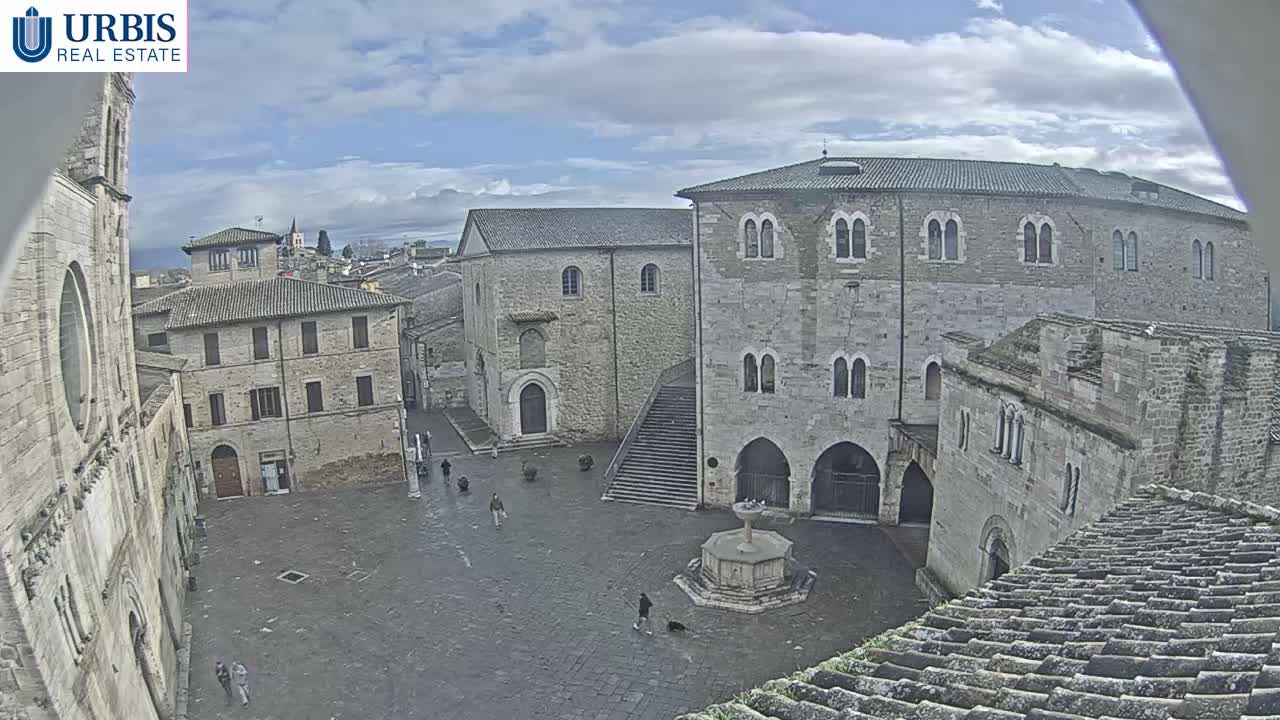 Bevagna Piazza Silvestri Square Live Cam - Perugia, Umbria, Italy
