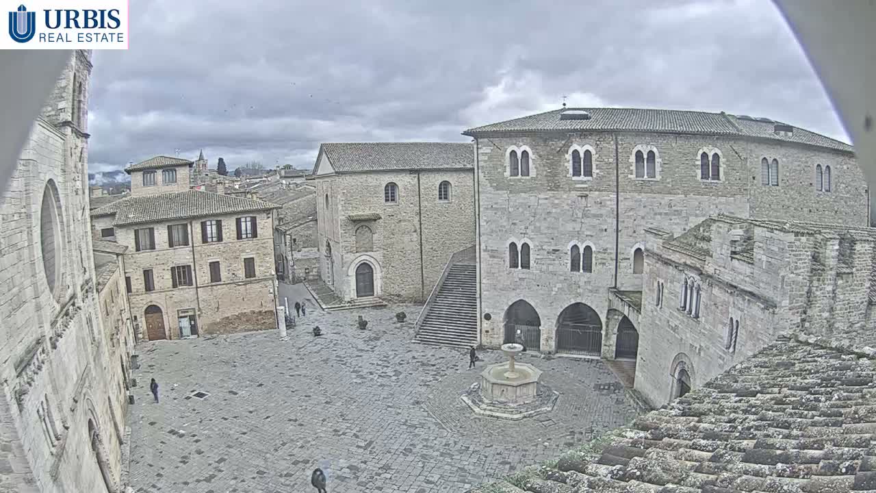 Bevagna Piazza Silvestri Square Live Cam - Perugia, Umbria, Italy