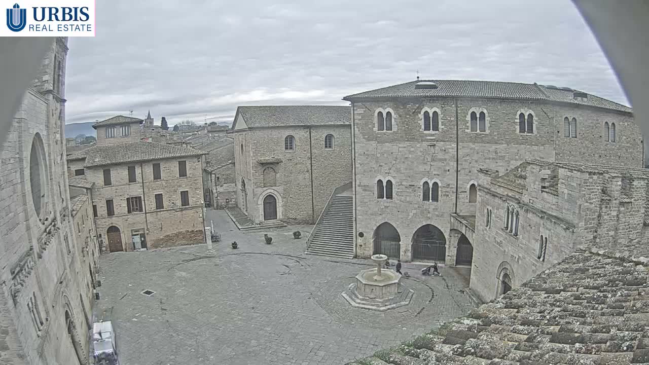 Bevagna Piazza Silvestri Square Live Cam - Perugia, Umbria, Italy