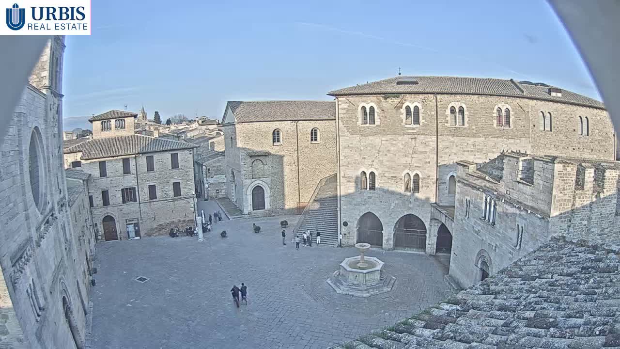 Bevagna Piazza Silvestri Square Live Cam - Perugia, Umbria, Italy