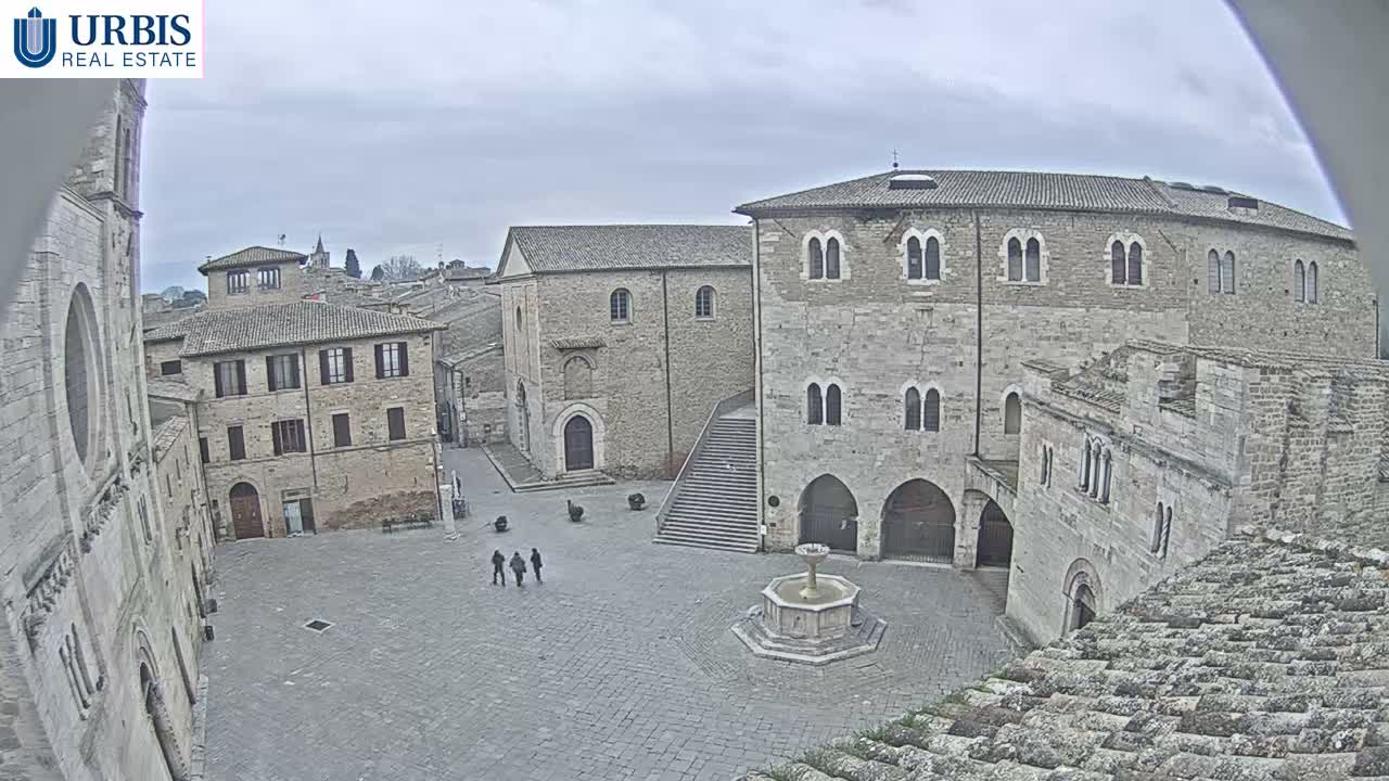 Bevagna Piazza Silvestri Square Live Cam - Perugia, Umbria, Italy