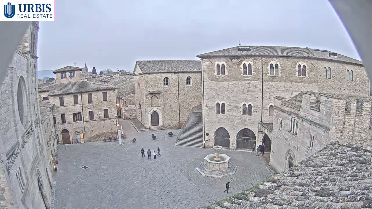 Bevagna Piazza Silvestri Square Live Cam - Perugia, Umbria, Italy
