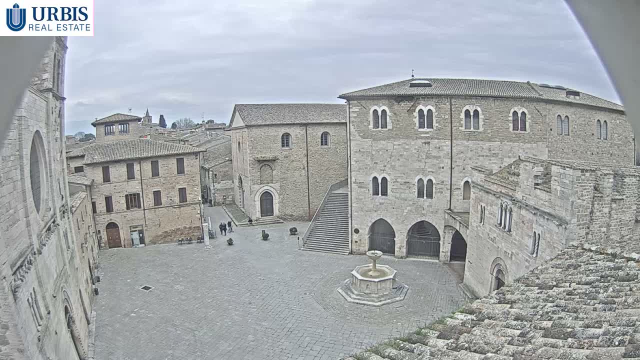 Bevagna Piazza Silvestri Square Live Cam - Perugia, Umbria, Italy