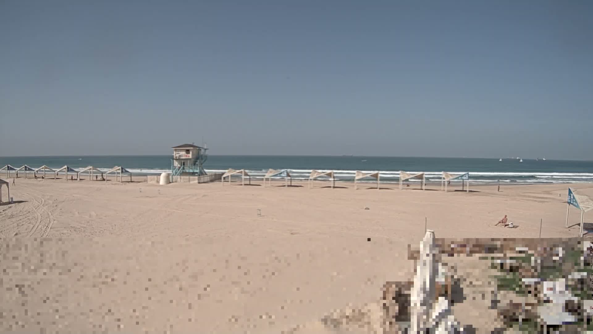 Ashdod, Yud-Alef Beach Live Cam - Ashkelon, Southern, Israel