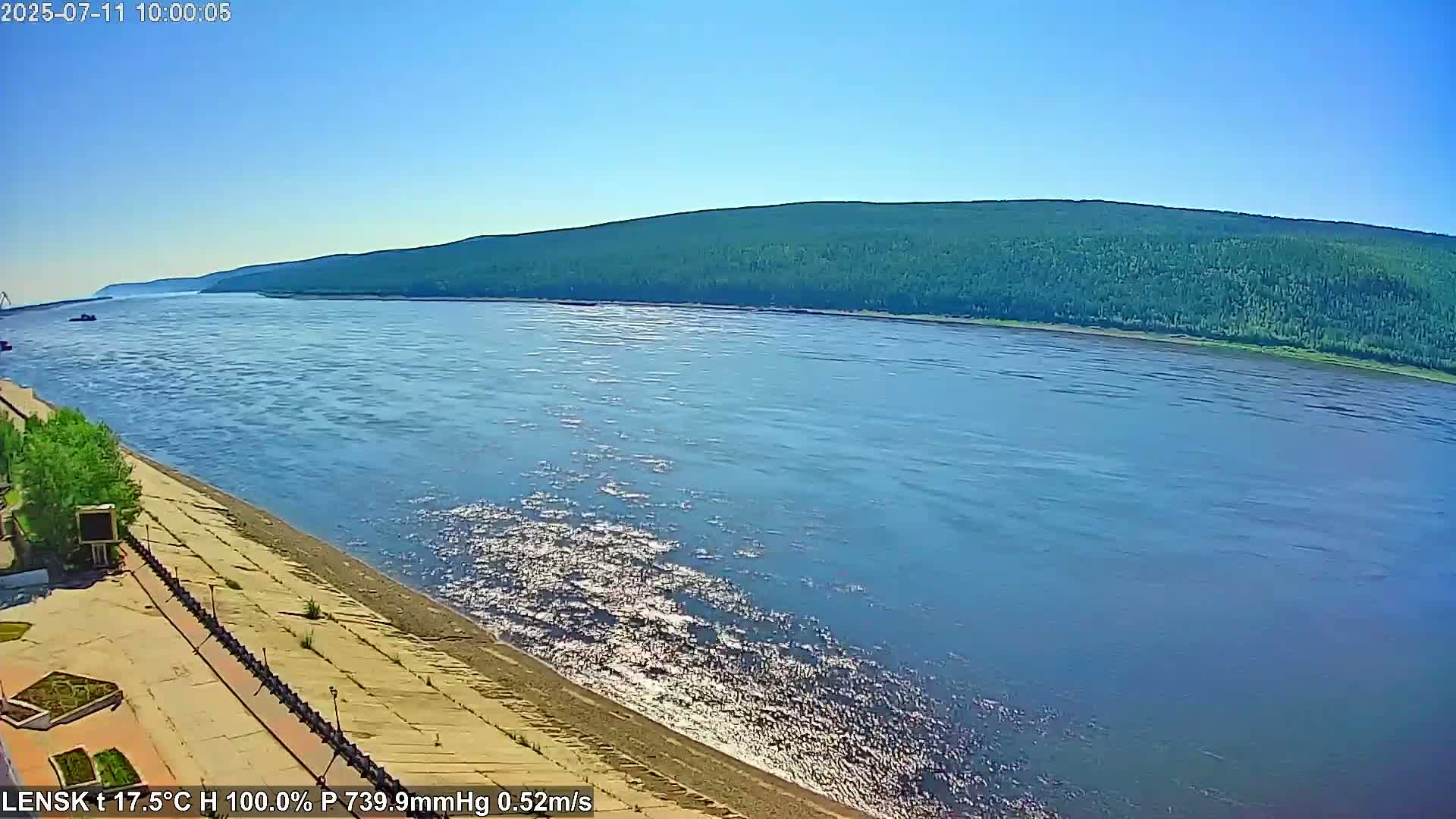 Lensk,  Lena River (Reka Lena) & River South Forest Live Cam - Lensk, Lensky, Sakha, Far Eastern (Dal'nevostochnyy), Russia