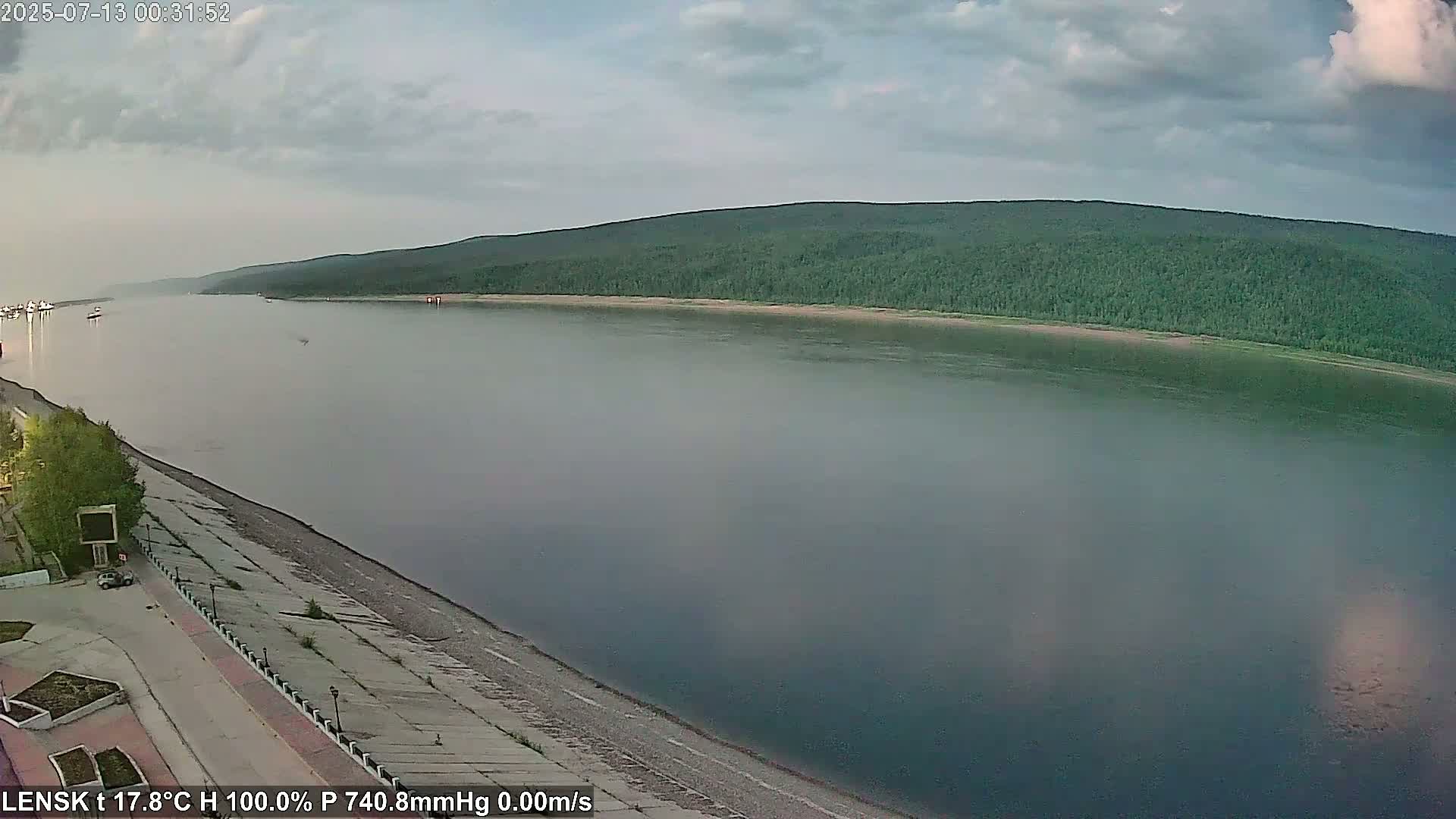 Lensk,  Lena River (Reka Lena) & River South Forest Live Cam - Lensk, Lensky, Sakha, Far Eastern (Dal'nevostochnyy), Russia