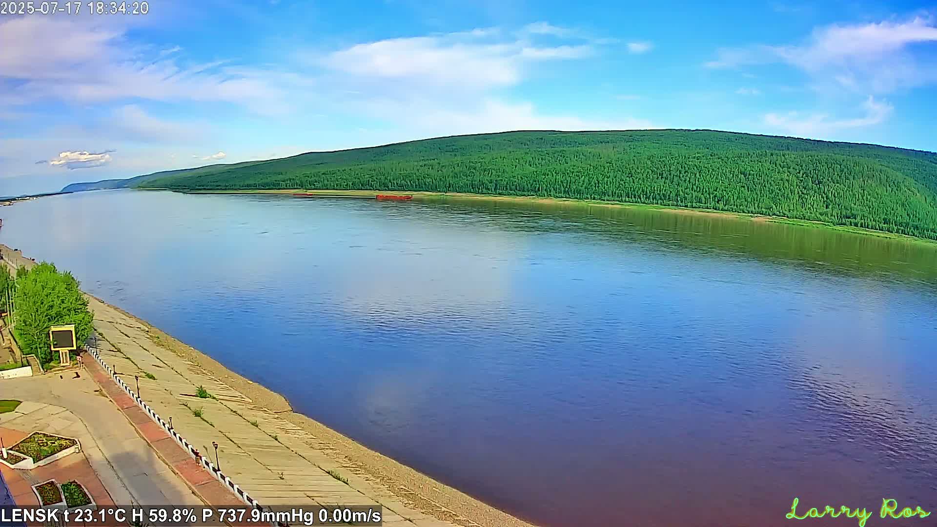 Lensk,  Lena River (Reka Lena) & River South Forest Live Cam - Lensk, Lensky, Sakha, Far Eastern (Dal'nevostochnyy), Russia