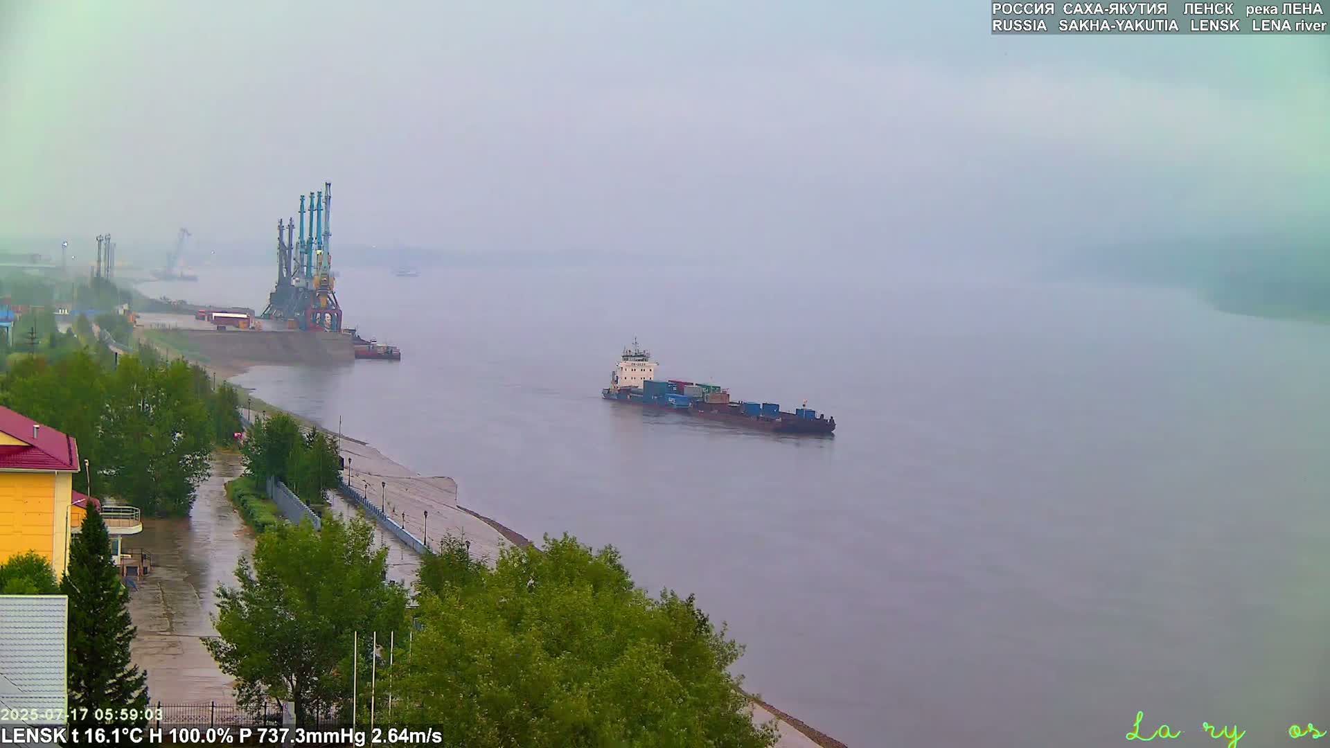 Lensk,  Lena River Port (Lenskiy Rechnoy Port) Live Cam - Lensk, Lensky, Sakha, Far Eastern (Dal'nevostochnyy), Russia