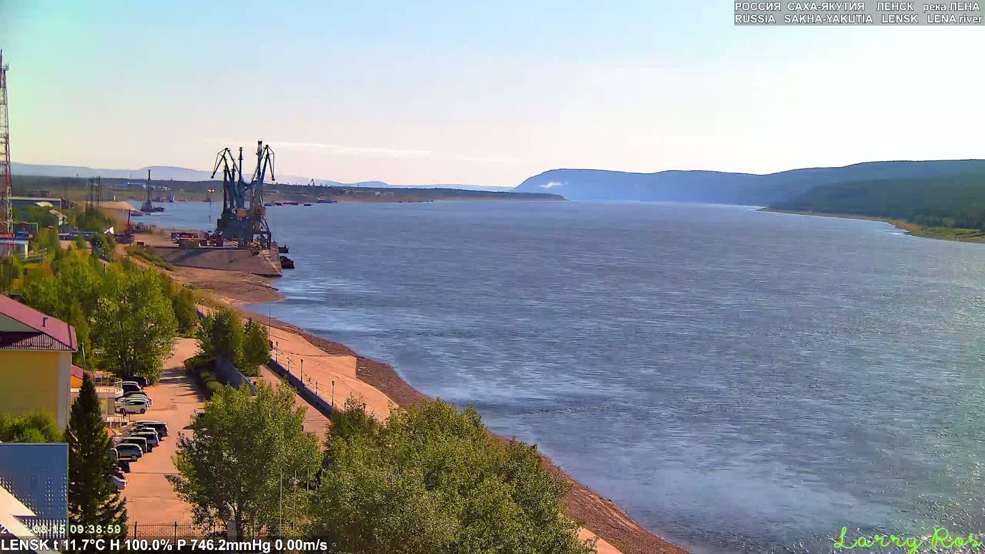 Lensk,  Lena River Port (Lenskiy Rechnoy Port) Live Cam - Lensk, Lensky, Sakha, Far Eastern (Dal'nevostochnyy), Russia