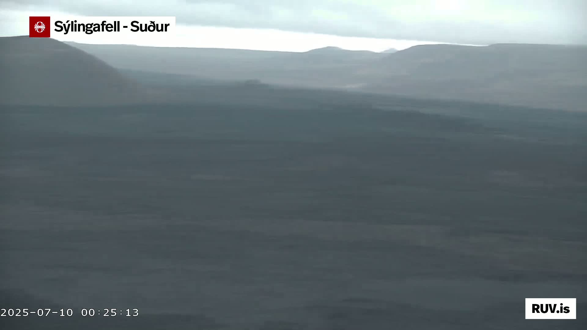 Sýlingarfell Tuya Volcano towards South & Grindavik City Silhouette PTZ Live Cam - Grindavik, Grindavikurbaer (Grindavíkurbær), Southern Peninsula (Suðurnes), Iceland