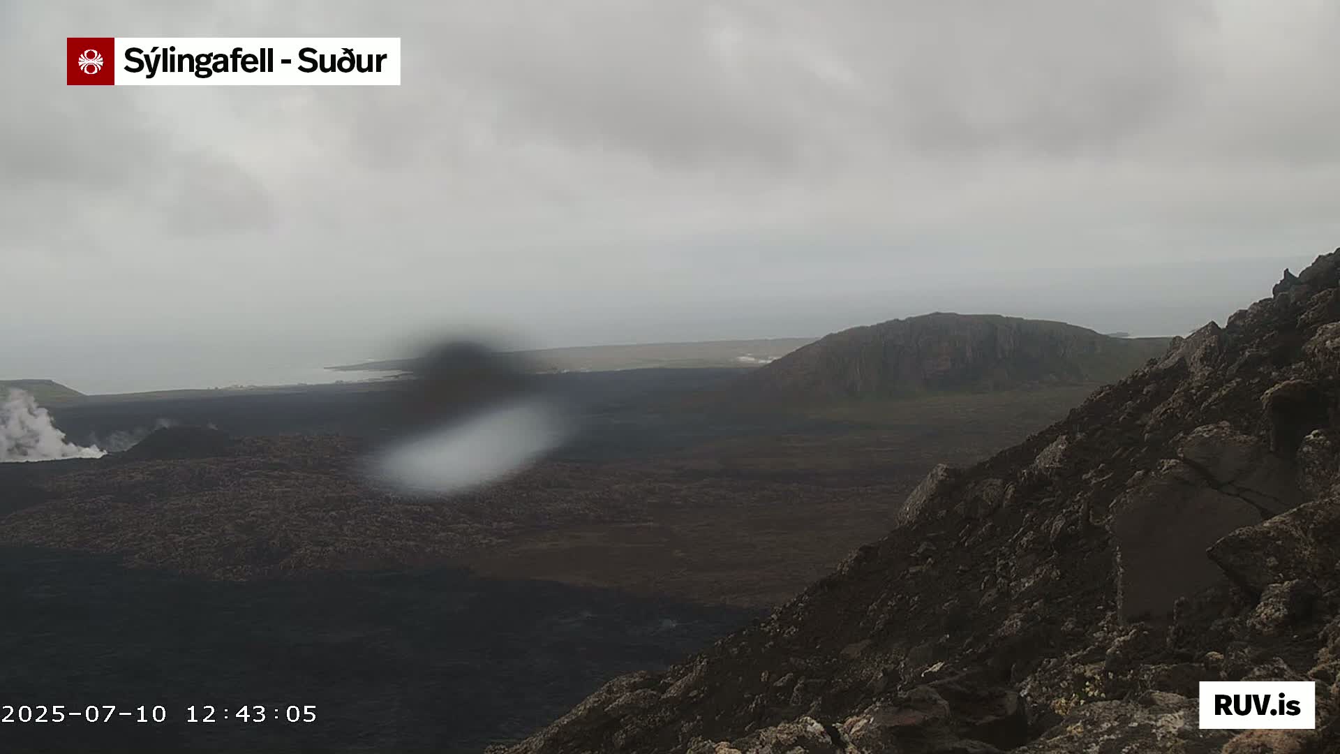 Sýlingarfell Tuya Volcano towards South & Grindavik City Silhouette PTZ Live Cam - Grindavik, Grindavikurbaer (Grindavíkurbær), Southern Peninsula (Suðurnes), Iceland