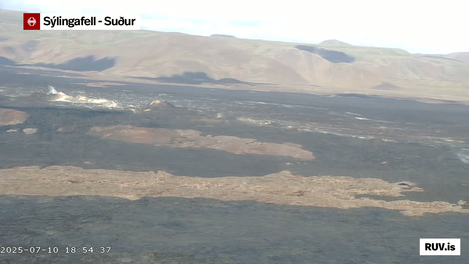 Sýlingarfell Tuya Volcano towards South & Grindavik City Silhouette PTZ Live Cam - Grindavik, Grindavikurbaer (Grindavíkurbær), Southern Peninsula (Suðurnes), Iceland