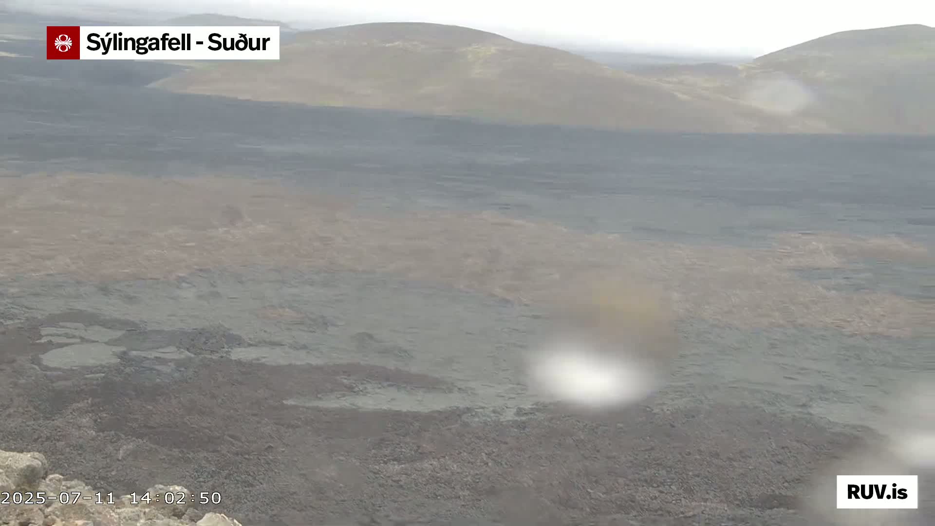 Sýlingarfell Tuya Volcano towards South & Grindavik City Silhouette PTZ Live Cam - Grindavik, Grindavikurbaer (Grindavíkurbær), Southern Peninsula (Suðurnes), Iceland