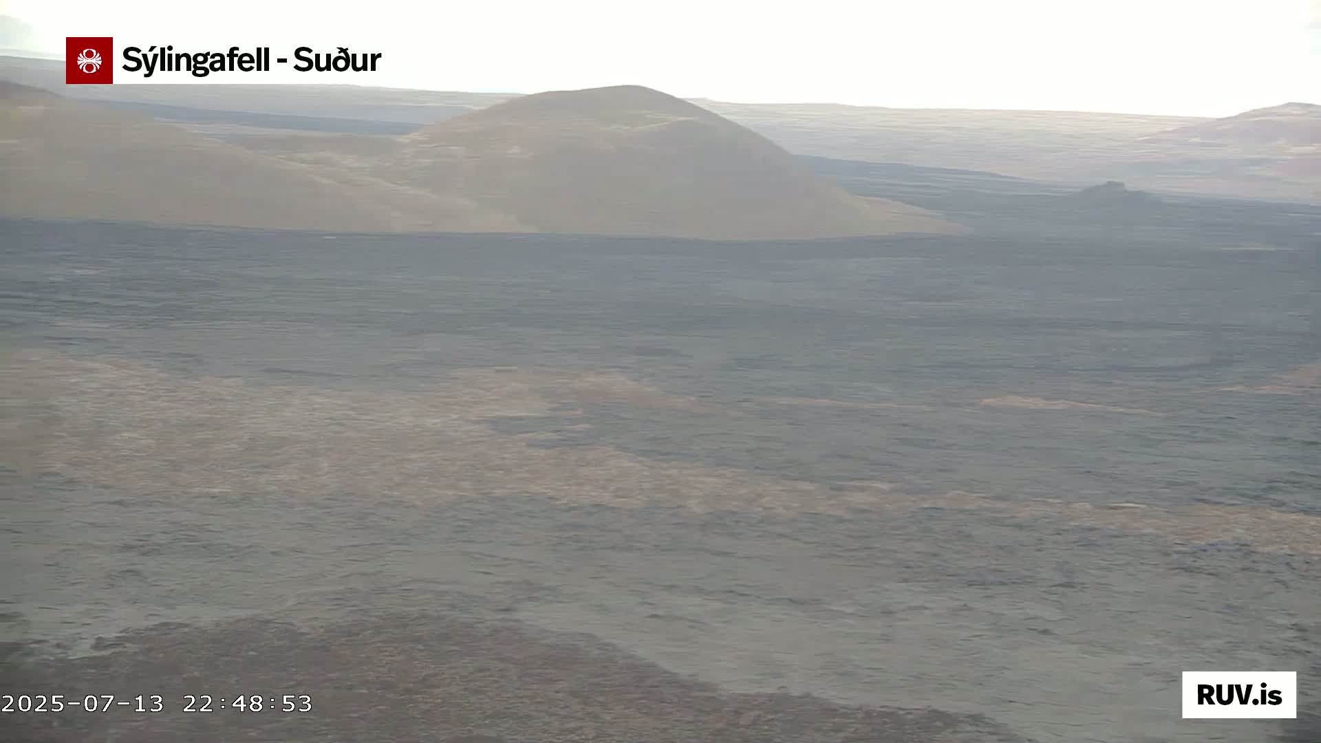 Sýlingarfell Tuya Volcano towards South & Grindavik City Silhouette PTZ Live Cam - Grindavik, Grindavikurbaer (Grindavíkurbær), Southern Peninsula (Suðurnes), Iceland