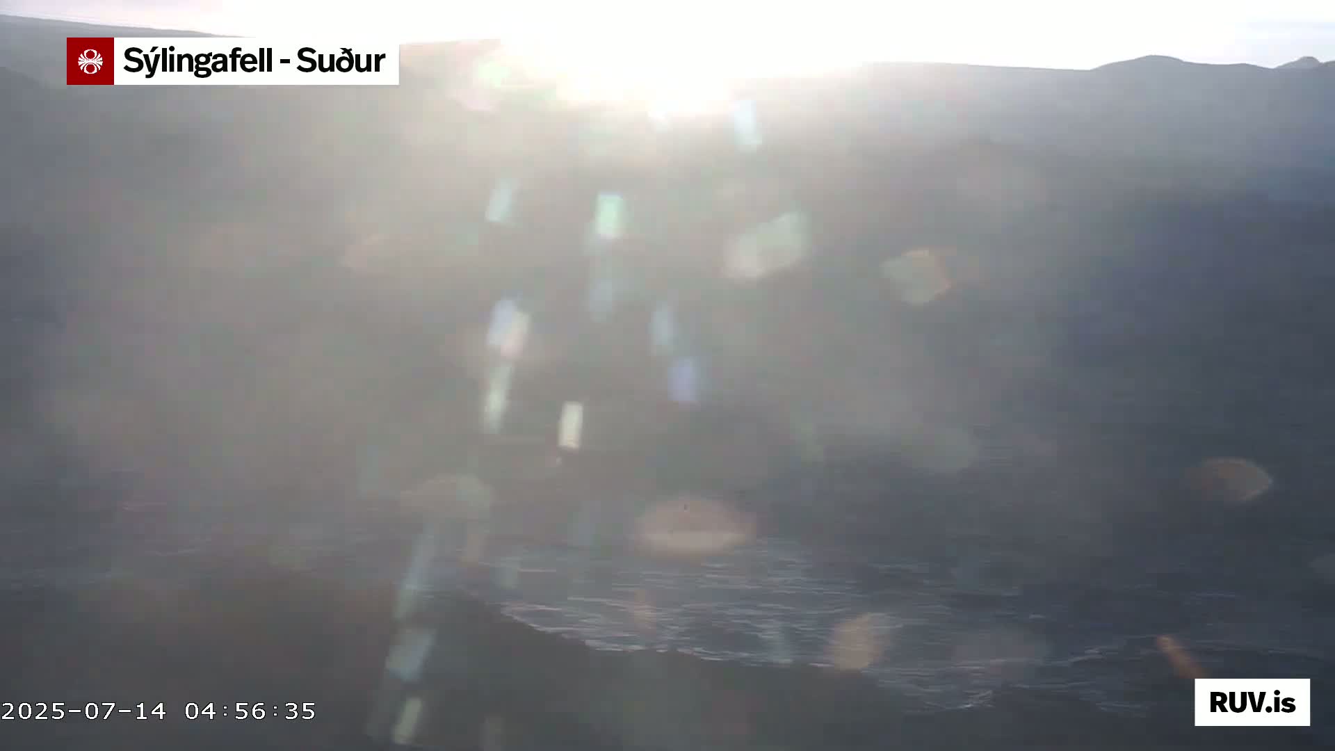 Sýlingarfell Tuya Volcano towards South & Grindavik City Silhouette PTZ Live Cam - Grindavik, Grindavikurbaer (Grindavíkurbær), Southern Peninsula (Suðurnes), Iceland