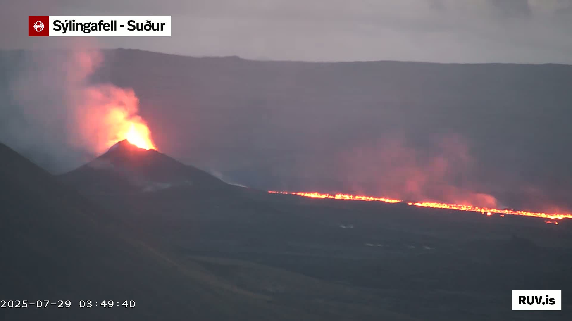 Sýlingarfell Tuya Volcano towards South & Grindavik City Silhouette PTZ Live Cam - Grindavik, Grindavikurbaer (Grindavíkurbær), Southern Peninsula (Suðurnes), Iceland