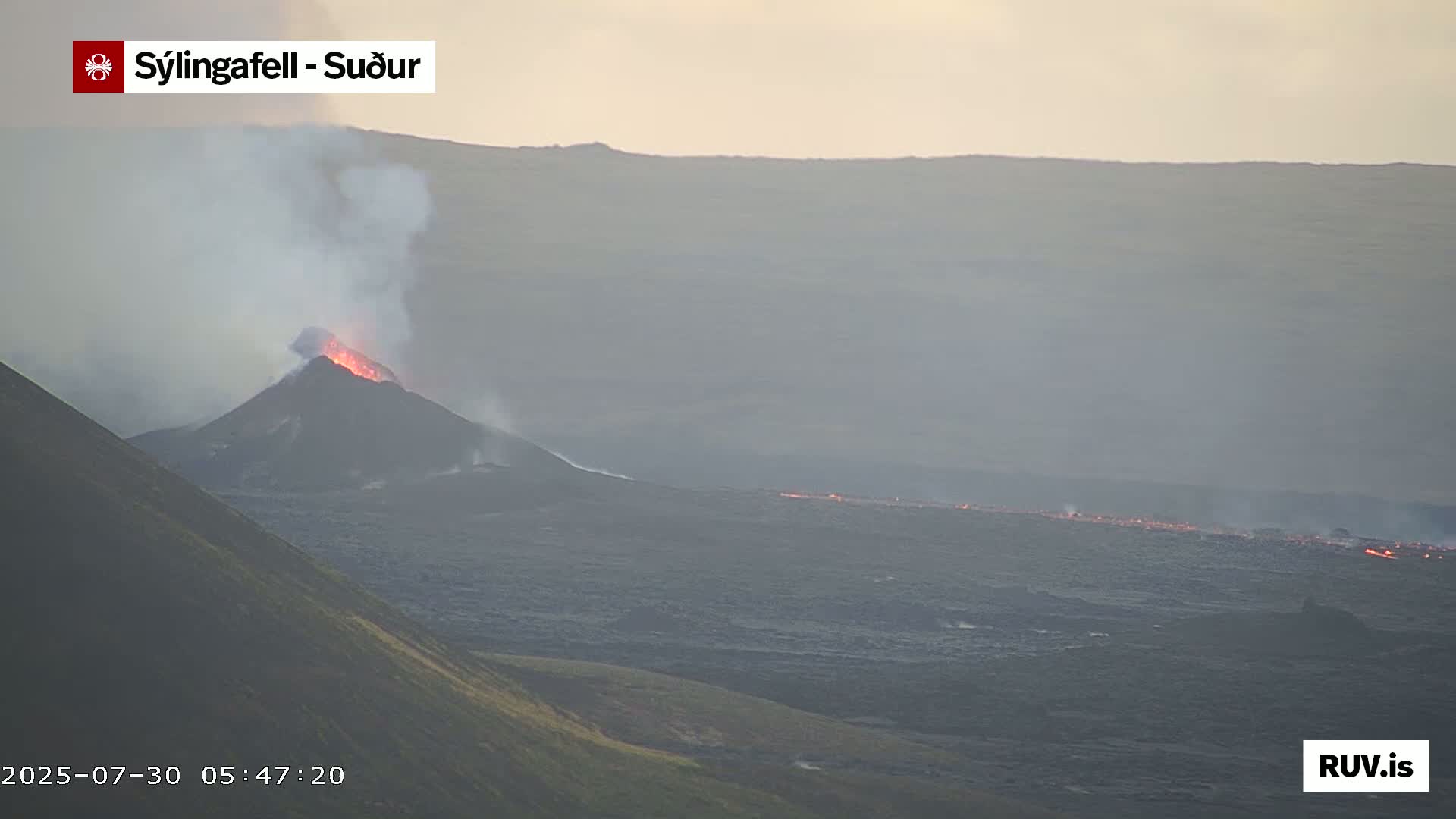 Sýlingarfell Tuya Volcano towards South & Grindavik City Silhouette PTZ Live Cam - Grindavik, Grindavikurbaer (Grindavíkurbær), Southern Peninsula (Suðurnes), Iceland