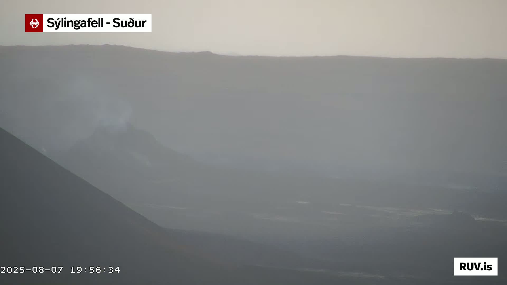 Sýlingarfell Tuya Volcano towards South & Grindavik City Silhouette PTZ Live Cam - Grindavik, Grindavikurbaer (Grindavíkurbær), Southern Peninsula (Suðurnes), Iceland