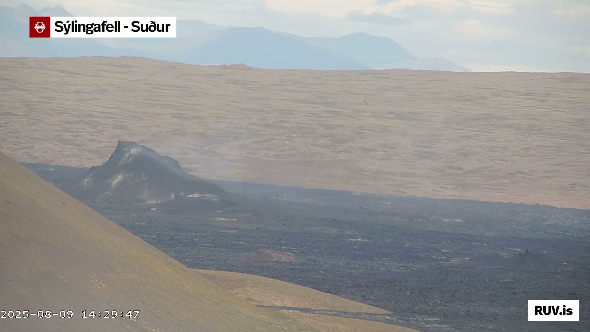Sýlingarfell Tuya Volcano towards South & Grindavik City Silhouette PTZ Live Cam - Grindavik, Grindavikurbaer (Grindavíkurbær), Southern Peninsula (Suðurnes), Iceland