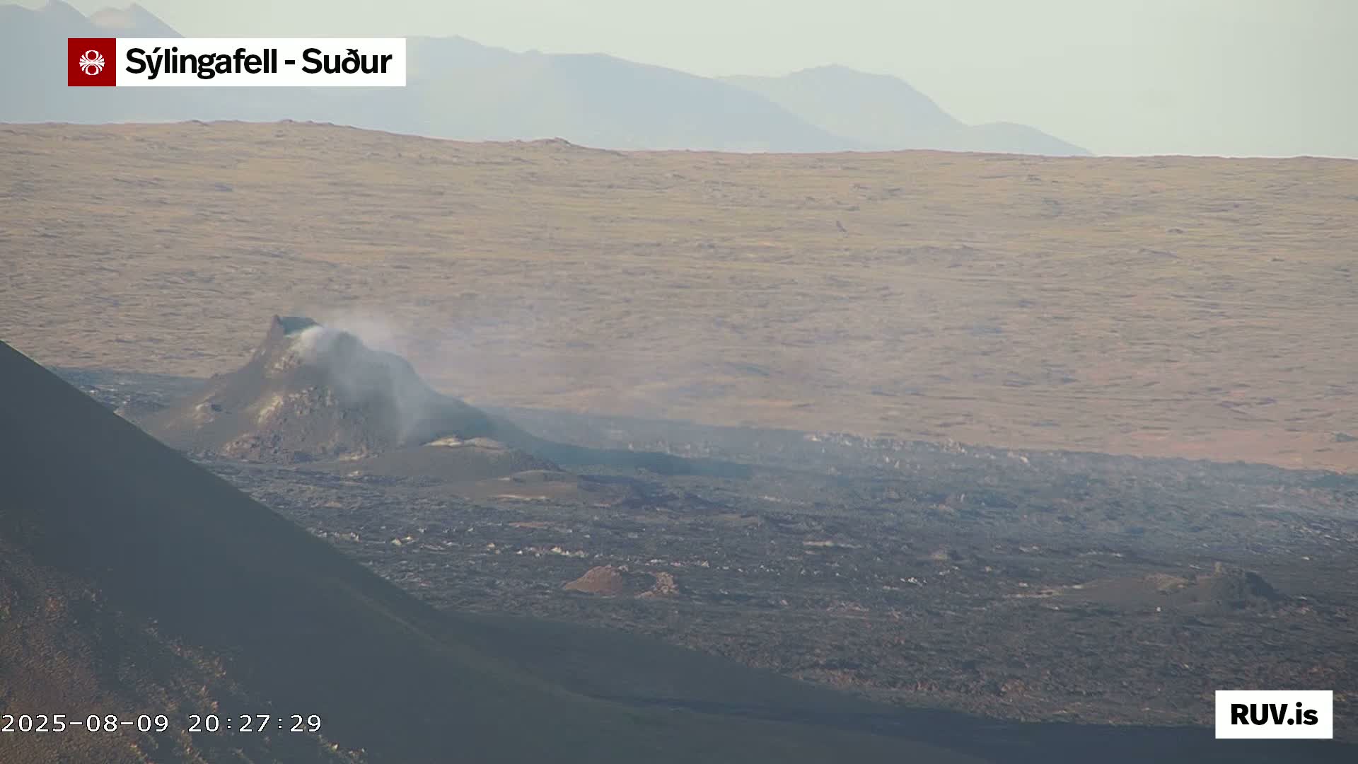 Sýlingarfell Tuya Volcano towards South & Grindavik City Silhouette PTZ Live Cam - Grindavik, Grindavikurbaer (Grindavíkurbær), Southern Peninsula (Suðurnes), Iceland