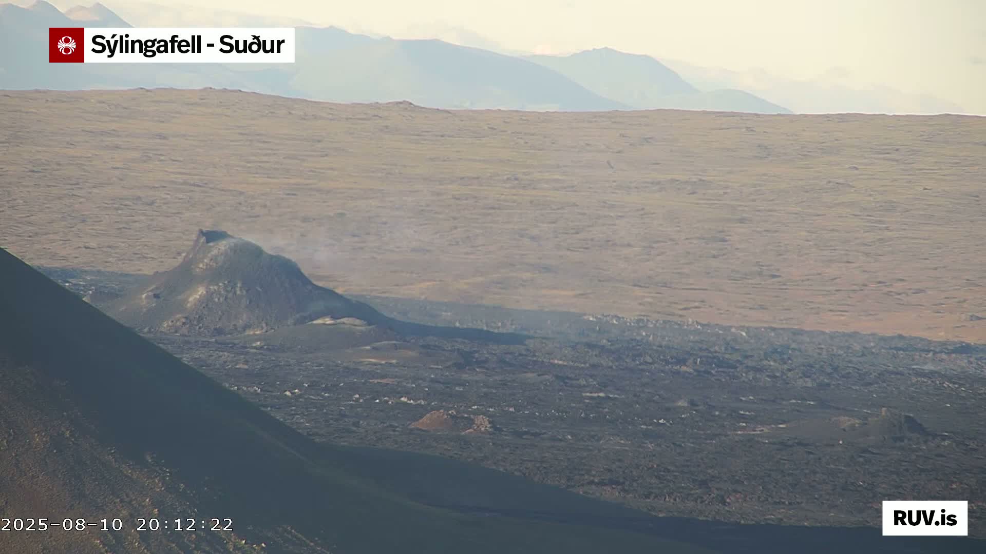 Sýlingarfell Tuya Volcano towards South & Grindavik City Silhouette PTZ Live Cam - Grindavik, Grindavikurbaer (Grindavíkurbær), Southern Peninsula (Suðurnes), Iceland