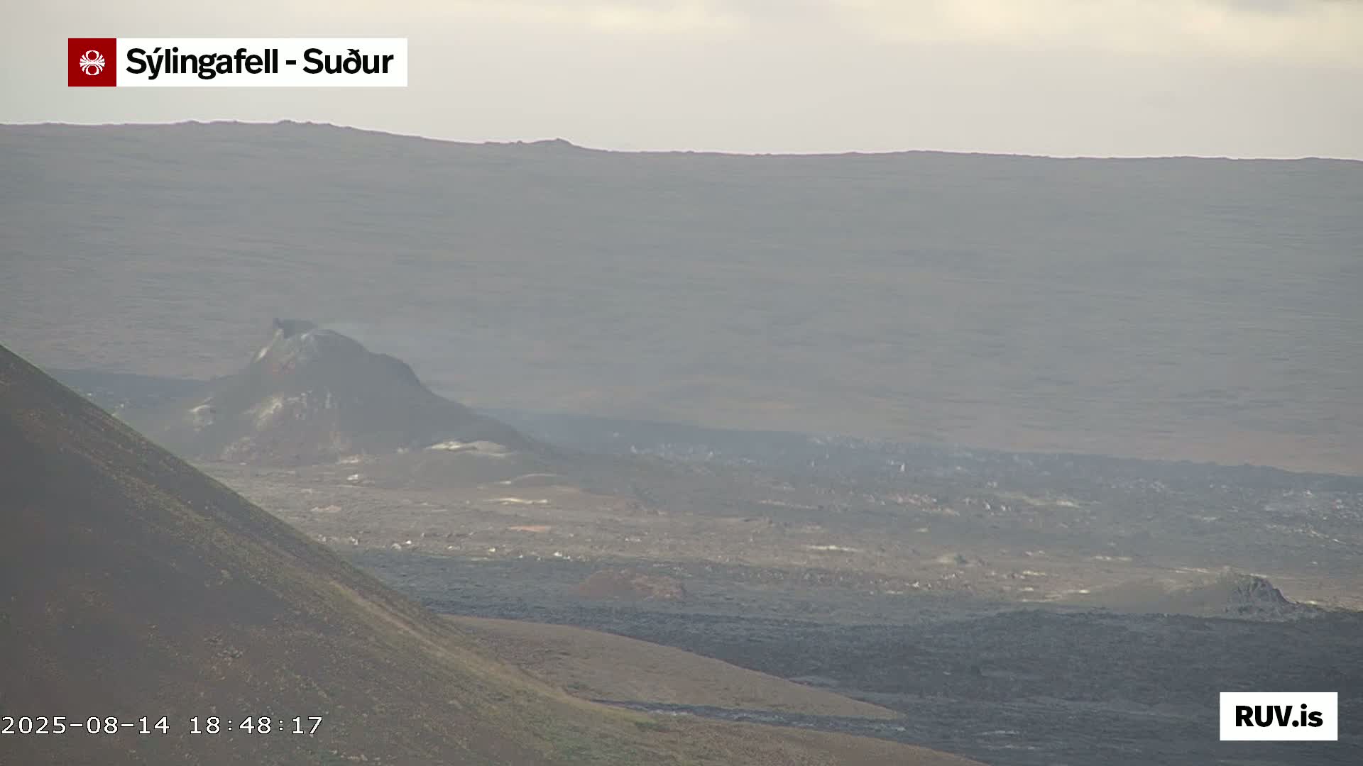 Sýlingarfell Tuya Volcano towards South & Grindavik City Silhouette PTZ Live Cam - Grindavik, Grindavikurbaer (Grindavíkurbær), Southern Peninsula (Suðurnes), Iceland