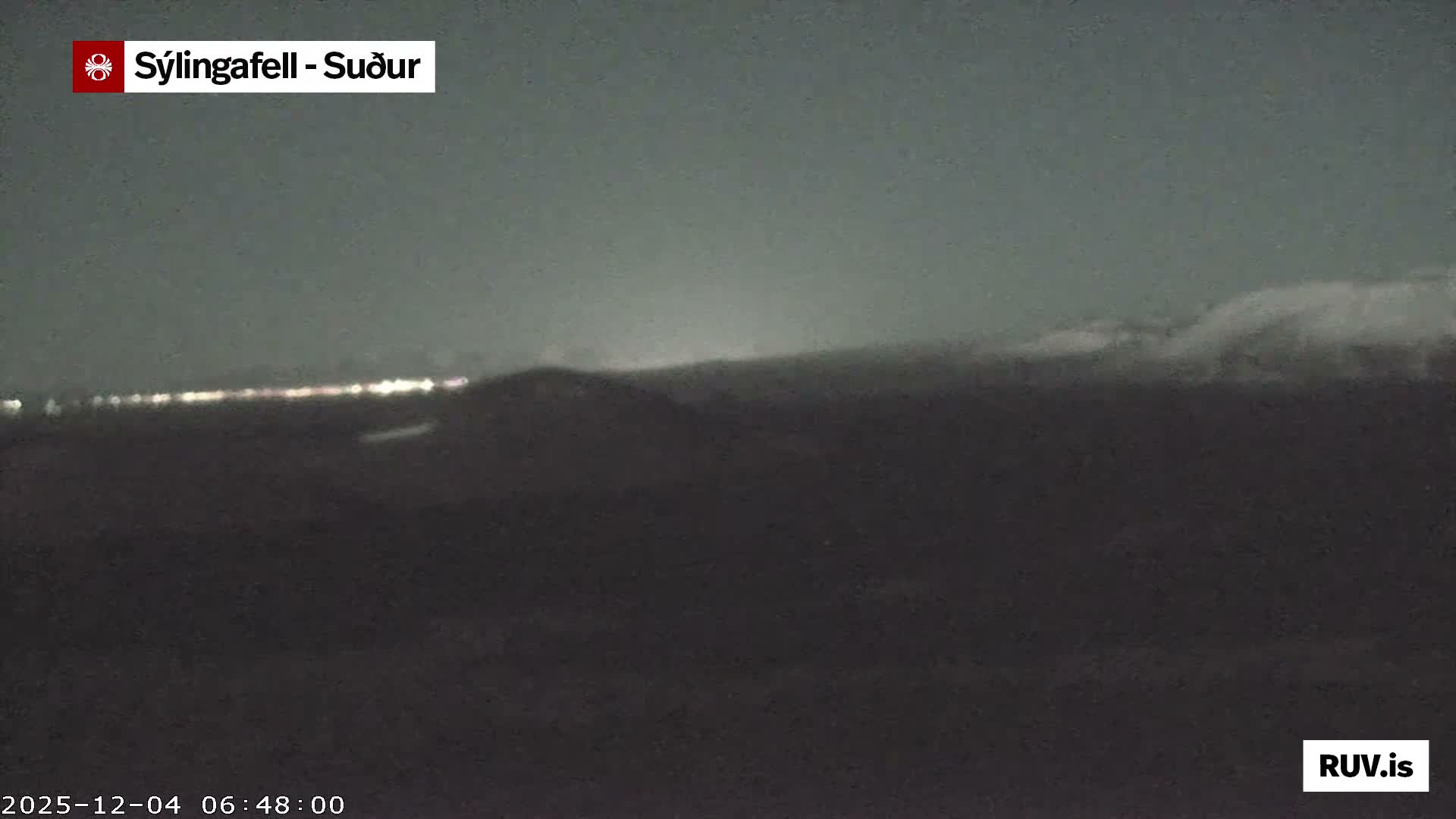 Sýlingarfell Tuya Volcano towards South & Grindavik City Silhouette PTZ Live Cam - Grindavik, Grindavikurbaer (Grindavíkurbær), Southern Peninsula (Suðurnes), Iceland