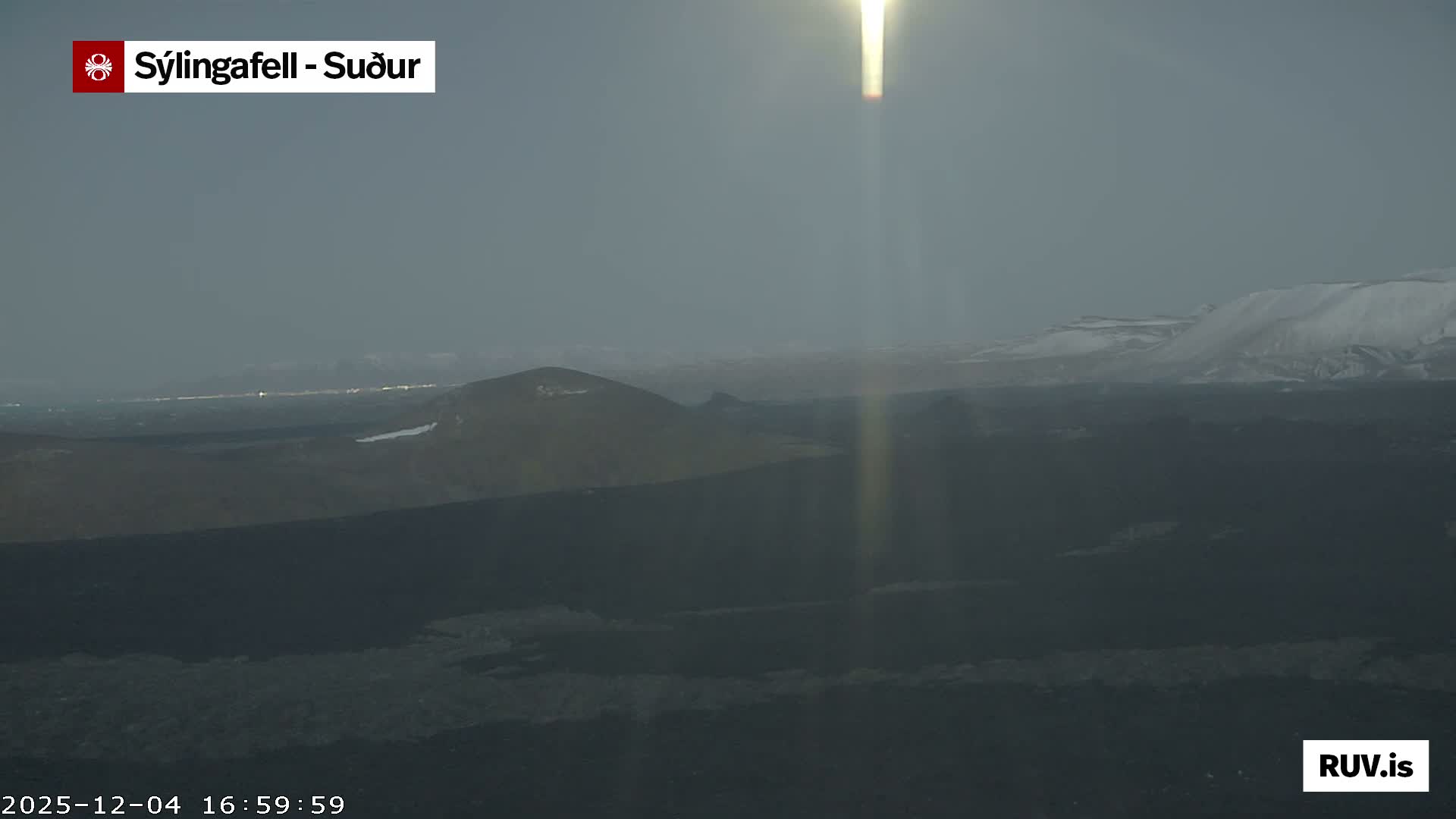 Sýlingarfell Tuya Volcano towards South & Grindavik City Silhouette PTZ Live Cam - Grindavik, Grindavikurbaer (Grindavíkurbær), Southern Peninsula (Suðurnes), Iceland