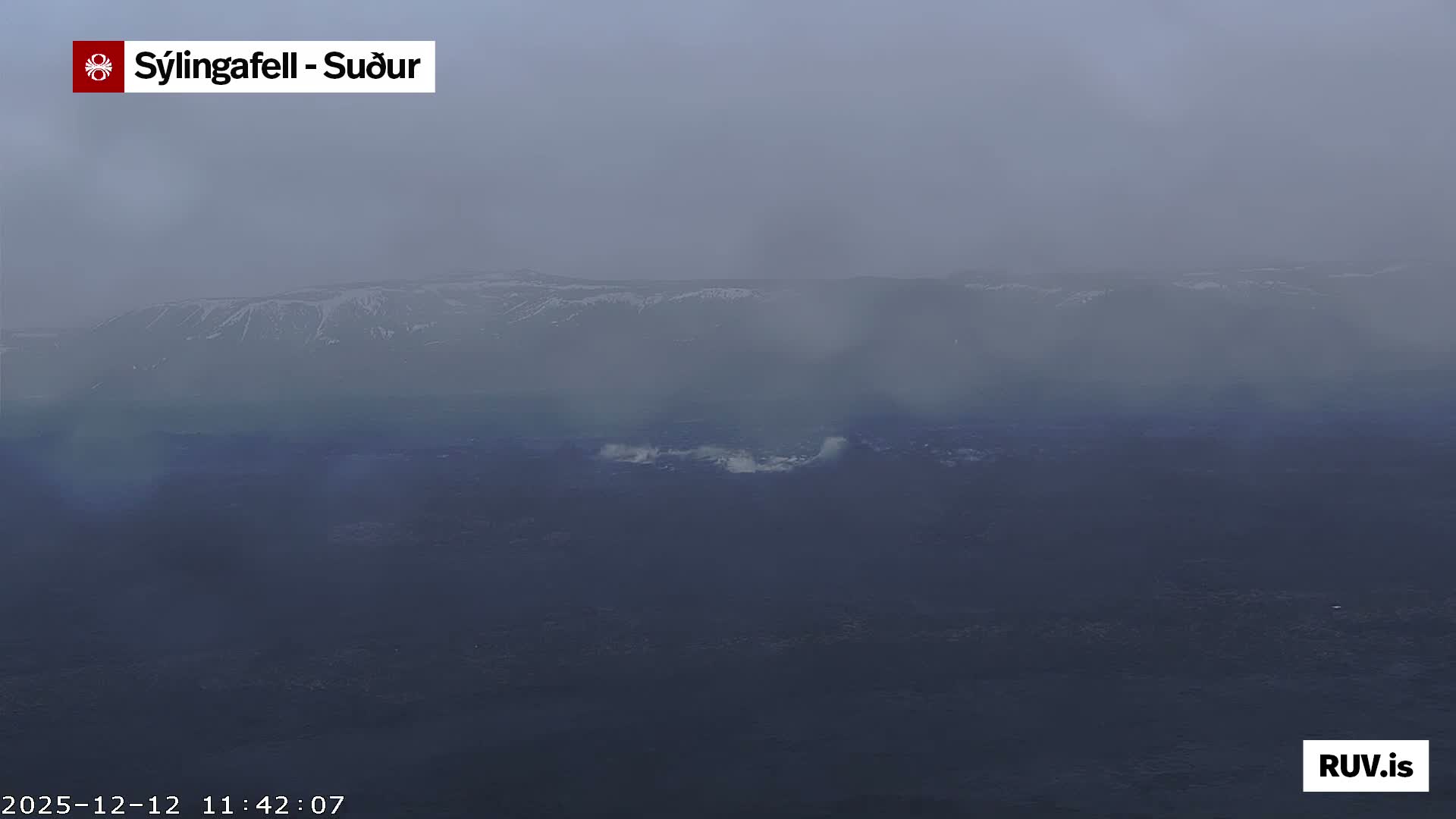 Sýlingarfell Tuya Volcano towards South & Grindavik City Silhouette PTZ Live Cam - Grindavik, Grindavikurbaer (Grindavíkurbær), Southern Peninsula (Suðurnes), Iceland