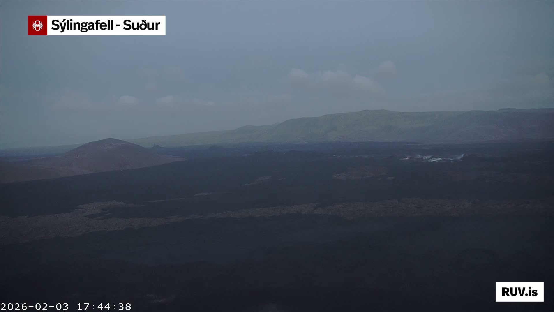 Sýlingarfell Tuya Volcano towards South & Grindavik City Silhouette PTZ Live Cam - Grindavik, Grindavikurbaer (Grindavíkurbær), Southern Peninsula (Suðurnes), Iceland
