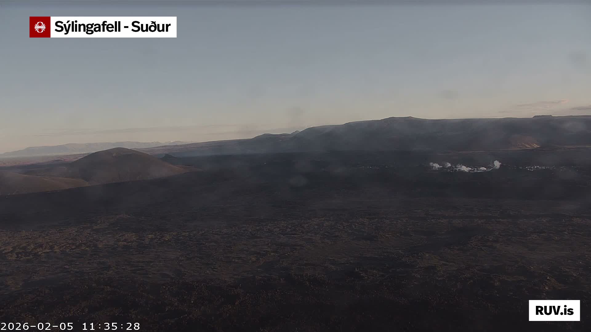 Sýlingarfell Tuya Volcano towards South & Grindavik City Silhouette PTZ Live Cam - Grindavik, Grindavikurbaer (Grindavíkurbær), Southern Peninsula (Suðurnes), Iceland