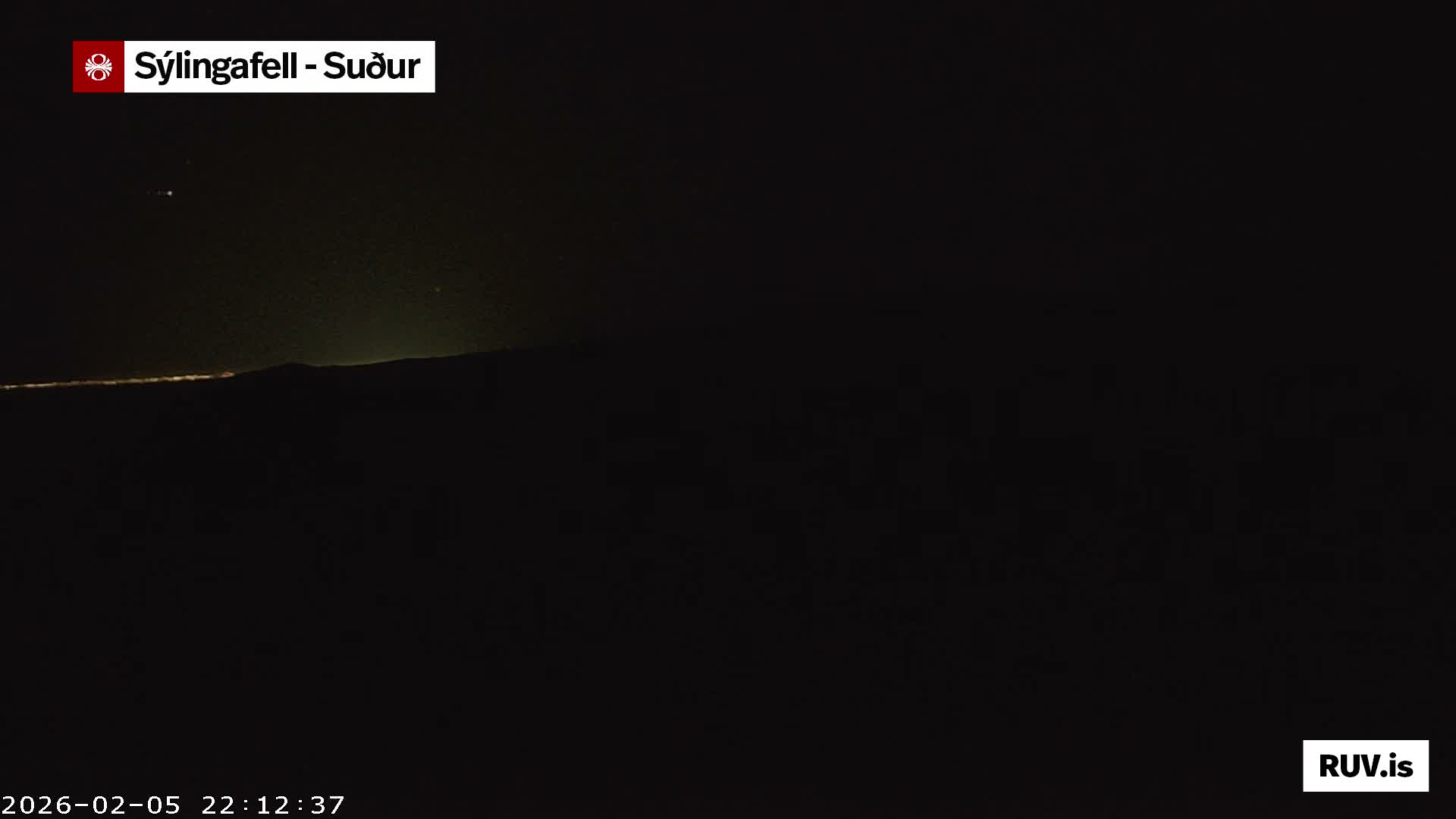 Sýlingarfell Tuya Volcano towards South & Grindavik City Silhouette PTZ Live Cam - Grindavik, Grindavikurbaer (Grindavíkurbær), Southern Peninsula (Suðurnes), Iceland