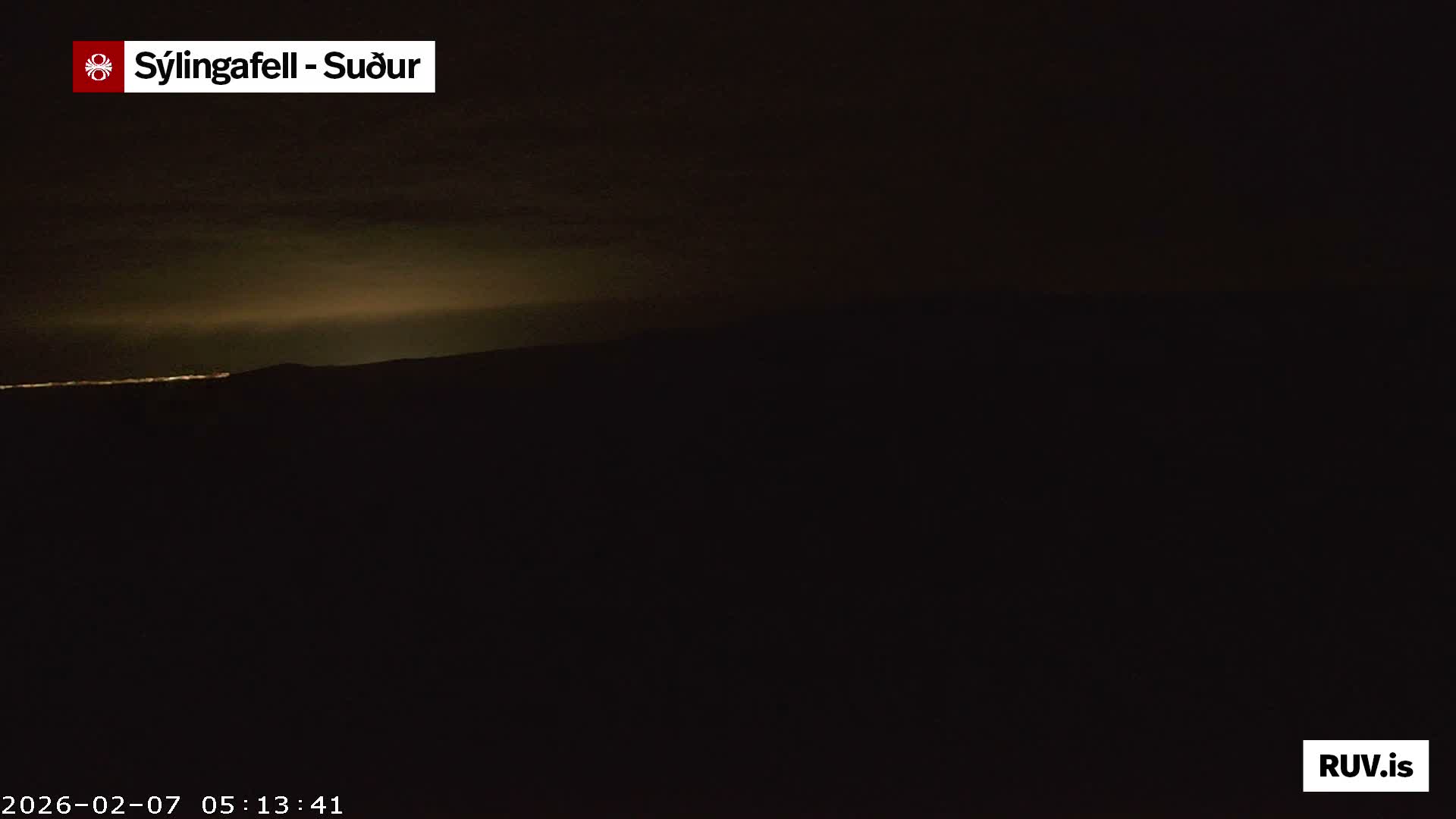 Sýlingarfell Tuya Volcano towards South & Grindavik City Silhouette PTZ Live Cam - Grindavik, Grindavikurbaer (Grindavíkurbær), Southern Peninsula (Suðurnes), Iceland