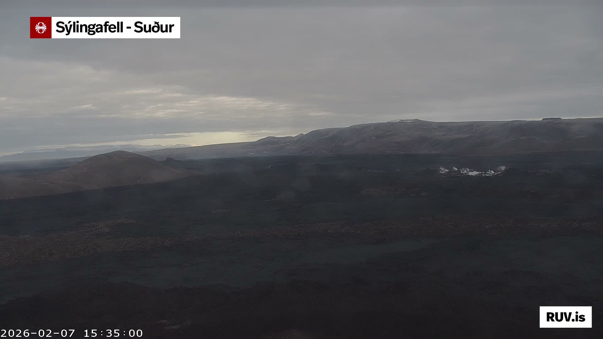 Sýlingarfell Tuya Volcano towards South & Grindavik City Silhouette PTZ Live Cam - Grindavik, Grindavikurbaer (Grindavíkurbær), Southern Peninsula (Suðurnes), Iceland
