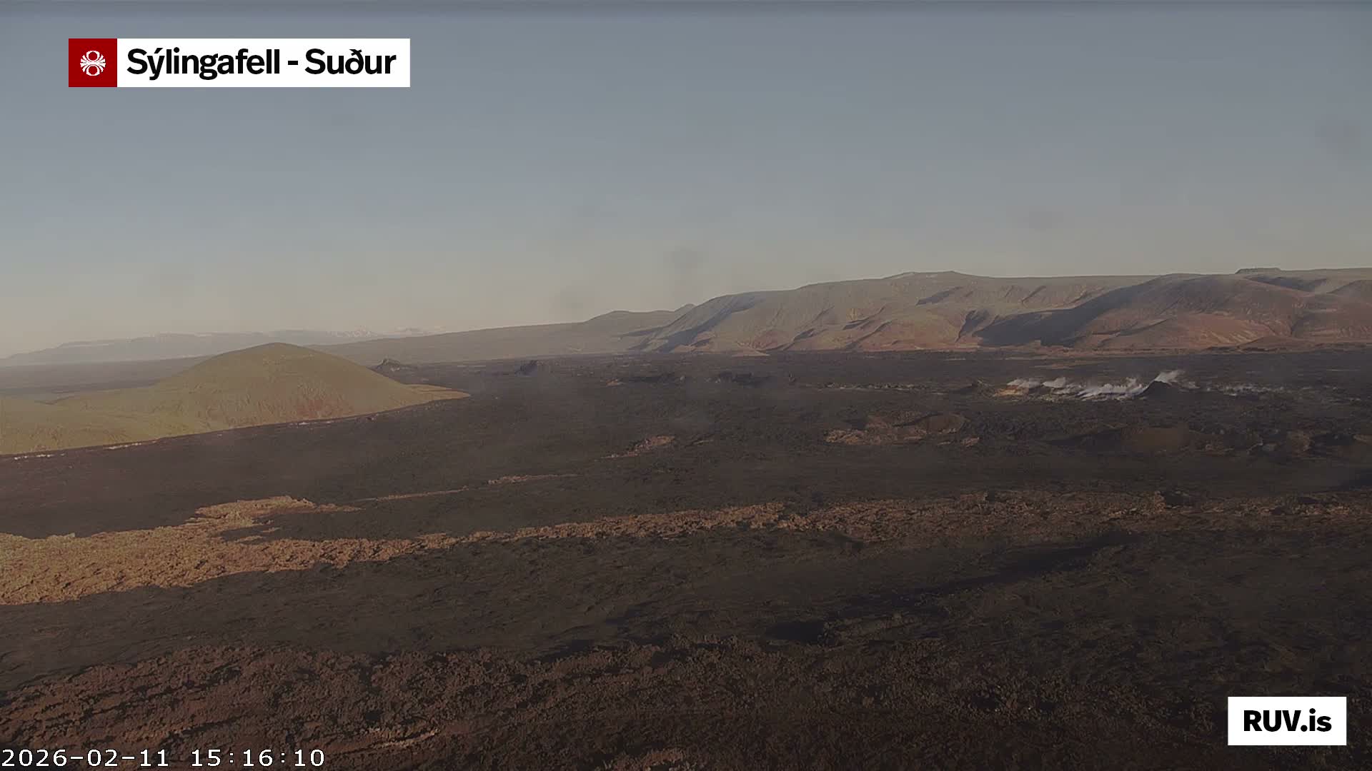Sýlingarfell Tuya Volcano towards South & Grindavik City Silhouette PTZ Live Cam - Grindavik, Grindavikurbaer (Grindavíkurbær), Southern Peninsula (Suðurnes), Iceland