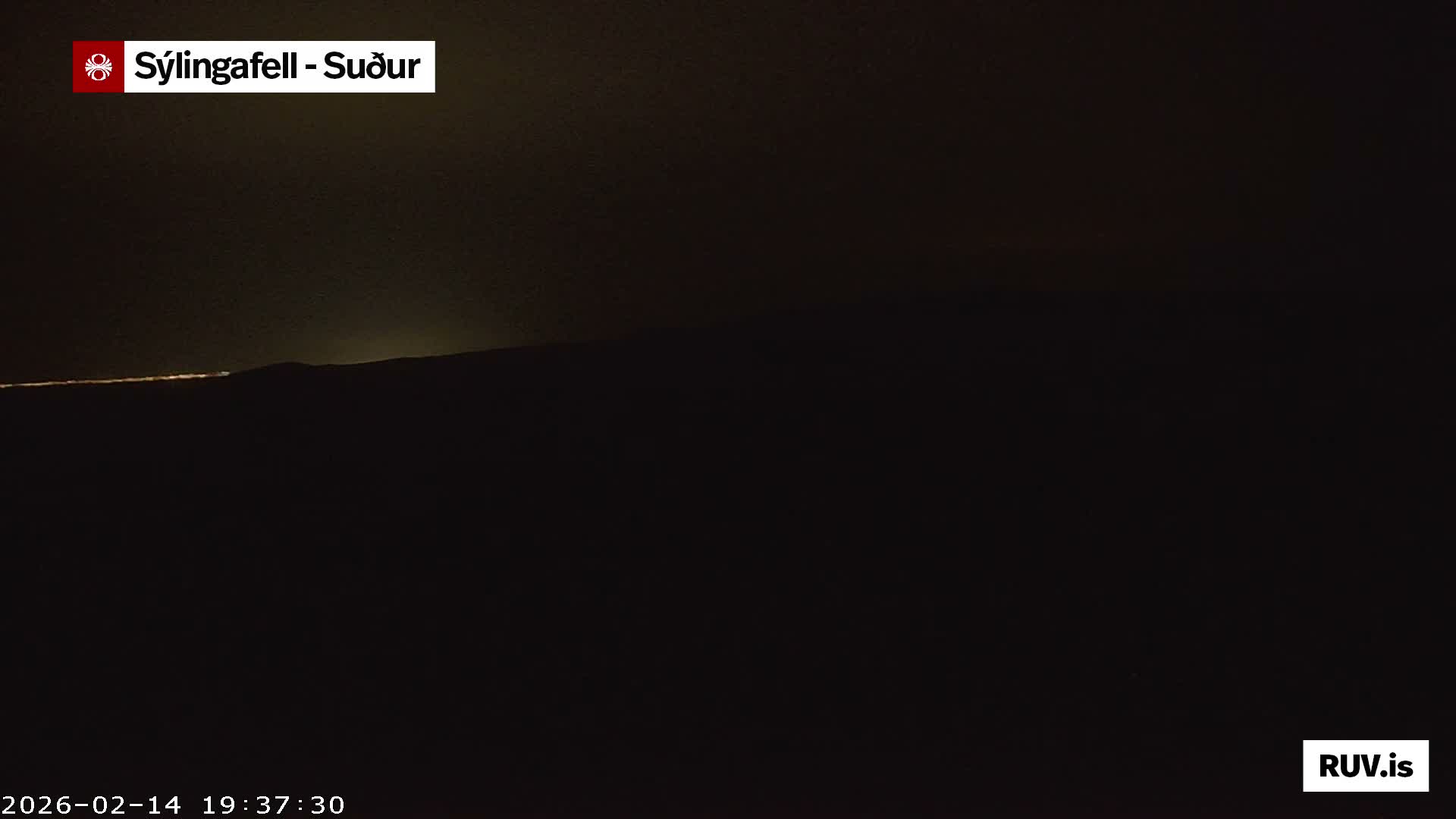 Sýlingarfell Tuya Volcano towards South & Grindavik City Silhouette PTZ Live Cam - Grindavik, Grindavikurbaer (Grindavíkurbær), Southern Peninsula (Suðurnes), Iceland
