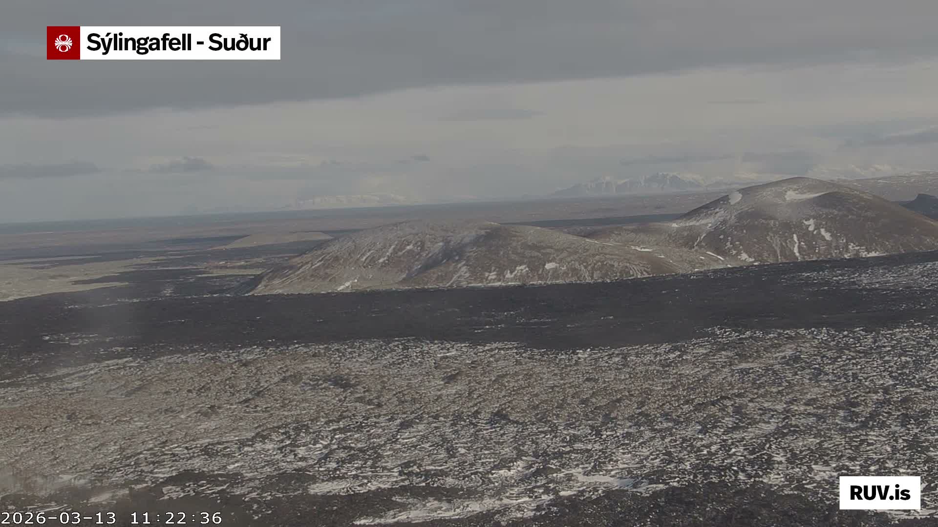Sýlingarfell Tuya Volcano towards South & Grindavik City Silhouette PTZ Live Cam - Grindavik, Grindavikurbaer (Grindavíkurbær), Southern Peninsula (Suðurnes), Iceland