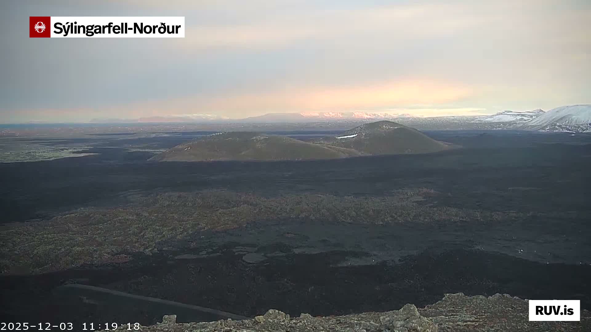 Sýlingarfell Tuya Volcano towards North PTZ Live Cam - Grindavik, Grindavikurbaer (Grindavíkurbær), Southern Peninsula (Suðurnes), Iceland