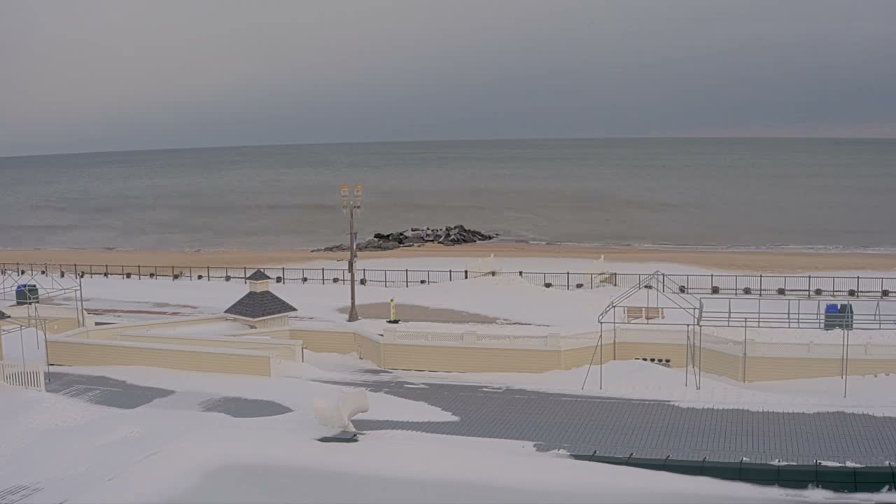 Long Branch Beach towards Northeast from Promenade Beach Club Live Cam - Long Branch, Monmouth, New Jersey, USA