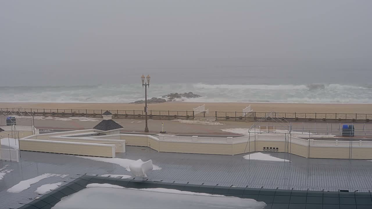 Long Branch Beach towards Northeast from Promenade Beach Club Live Cam - Long Branch, Monmouth, New Jersey, USA