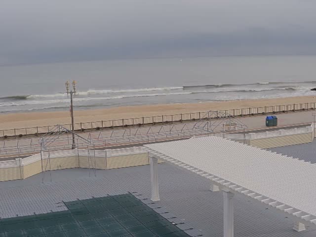 Long Branch Beach towards Southeast from Promenade Beach Club Live Cam - Long Branch, Monmouth, New Jersey, USA