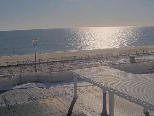 Long Branch Beach towards Southeast from Promenade Beach Club Live Cam - Long Branch, Monmouth, New Jersey, USA