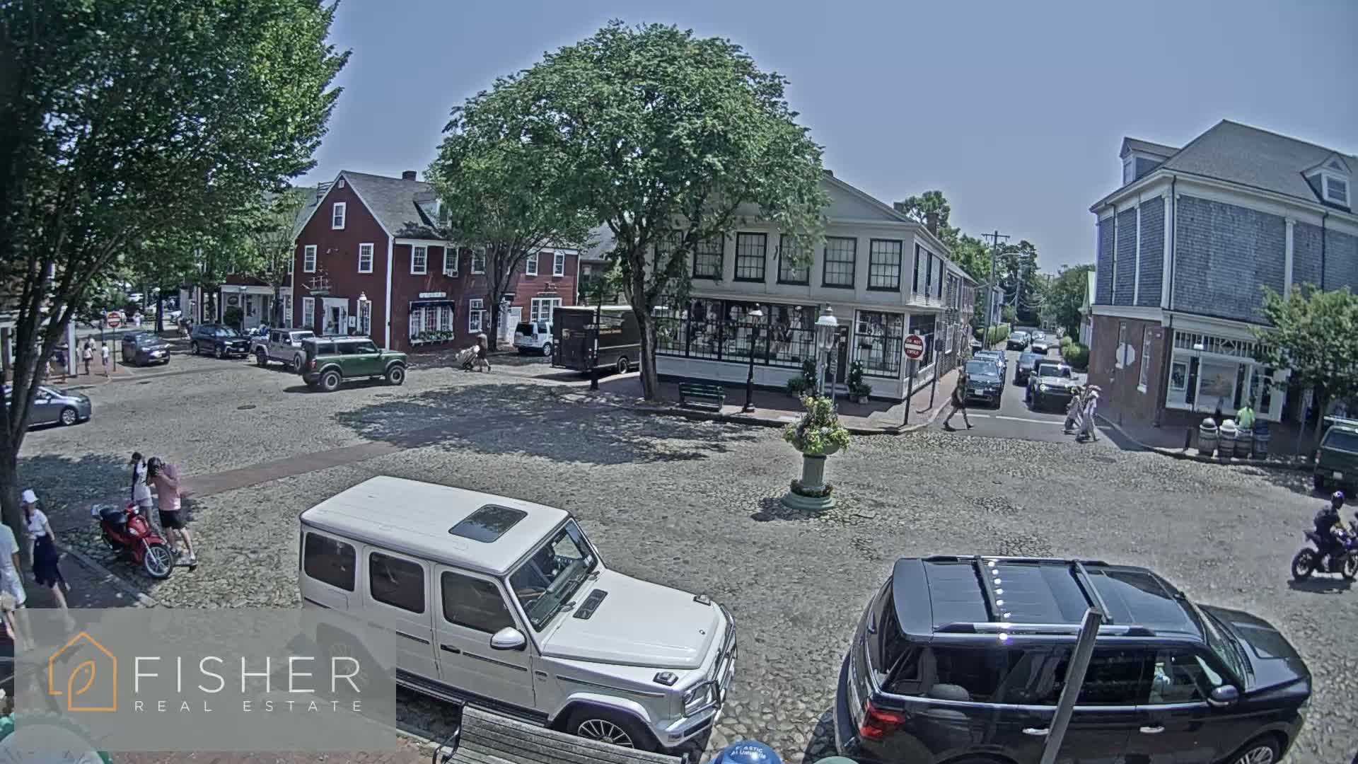 Nantucket Downtown Main Street towards East Live Cam - Nantucket,  Nantucket County, Massachusetts, USA