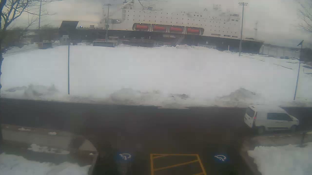Bourne, Massachusetts Maritime Academy Alison Rollins Parade Field Live Cam - Bourne, Barnstable, Massachusetts, USA