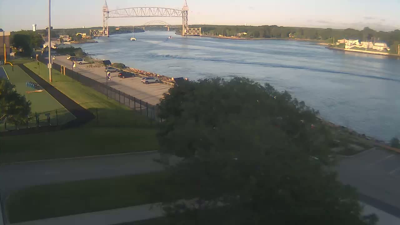 Cape Cod Canal & Railroad Bridge Live Cam - Bourne, Barnstable, Massachusetts, USA