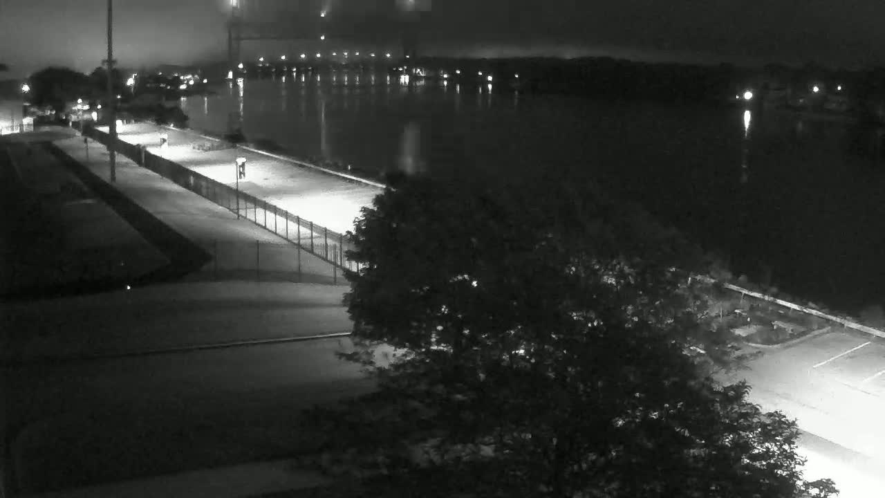 Cape Cod Canal & Railroad Bridge Live Cam - Bourne, Barnstable, Massachusetts, USA